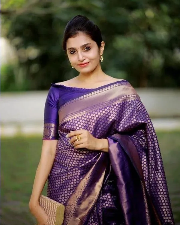 Purple_ridhi_creation_Embellished_Banarasi_Jacquard_Saree_(Purple)